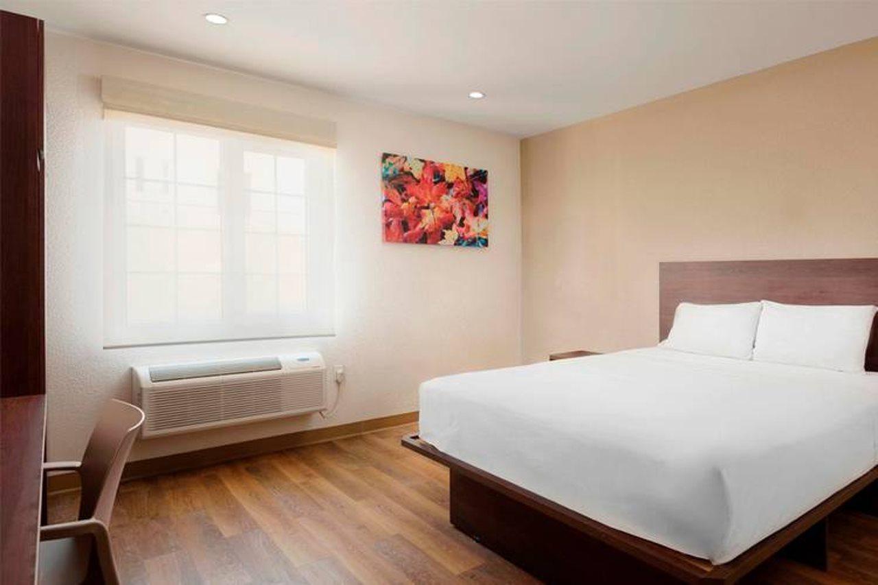 Extended Suites Tijuana Macroplaza Екстериор снимка