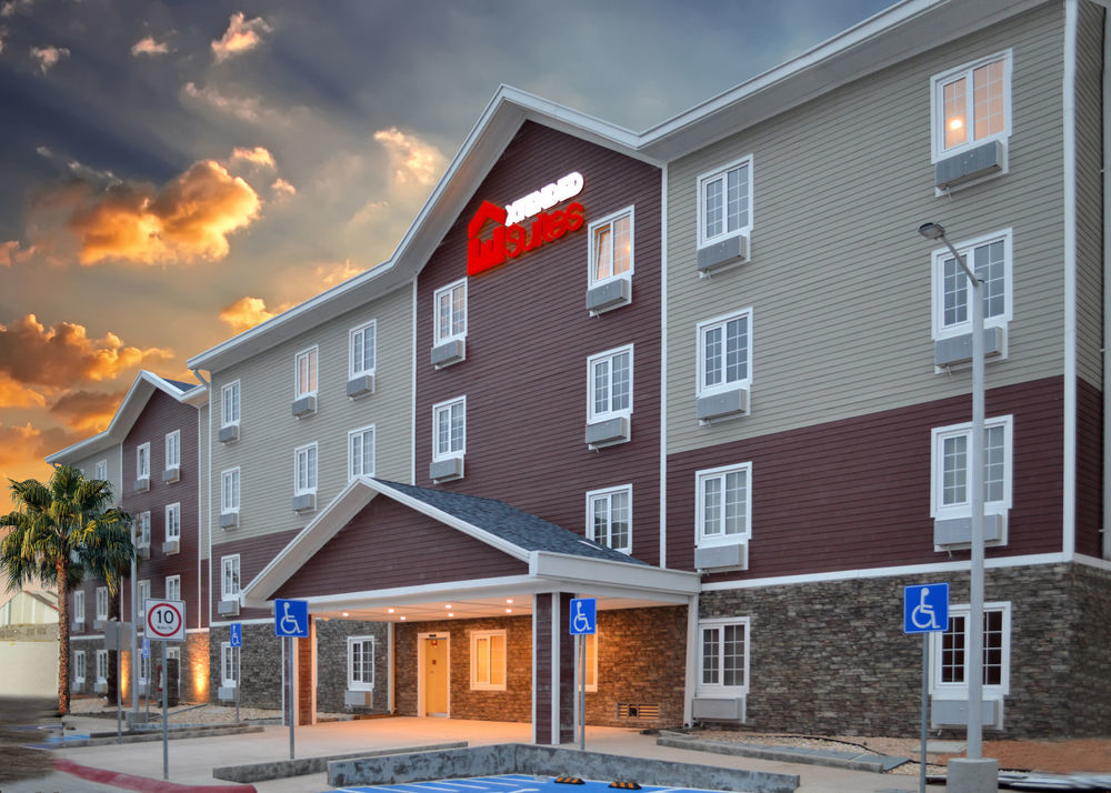 Extended Suites Tijuana Macroplaza Екстериор снимка